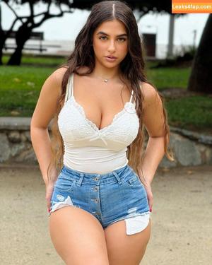 Eva Savagiou photo #0194