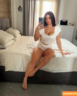 Eva Savagiou photo #0249