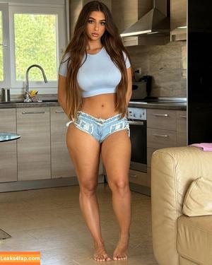 Eva Savagiou photo #0347