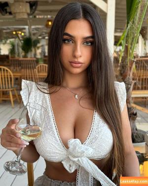 Eva Savagiou photo #0382