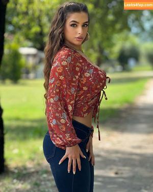 Eva Savagiou photo #0434