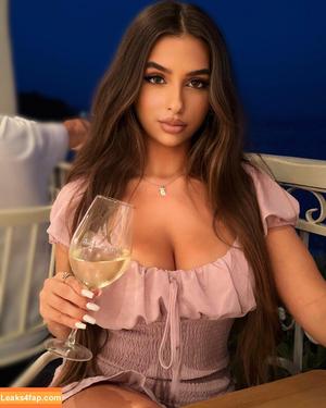 Eva Savagiou photo #0550