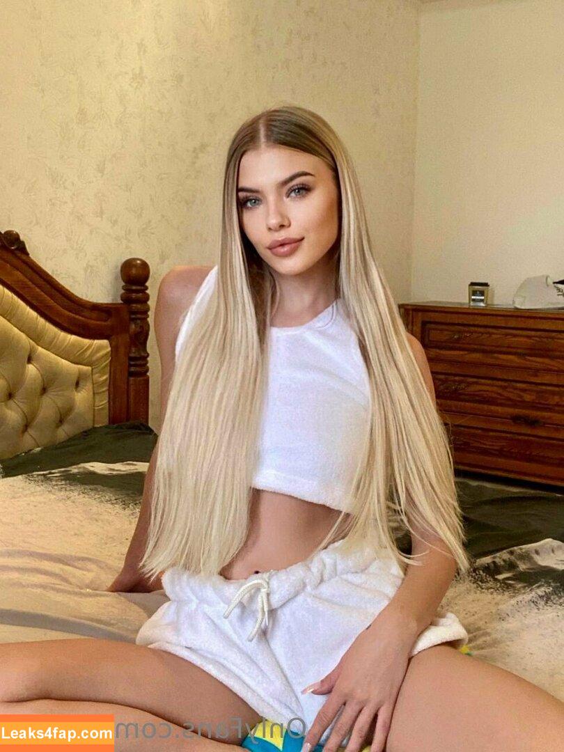 eva_xx / miss_eva_xx leaked photo photo #0017