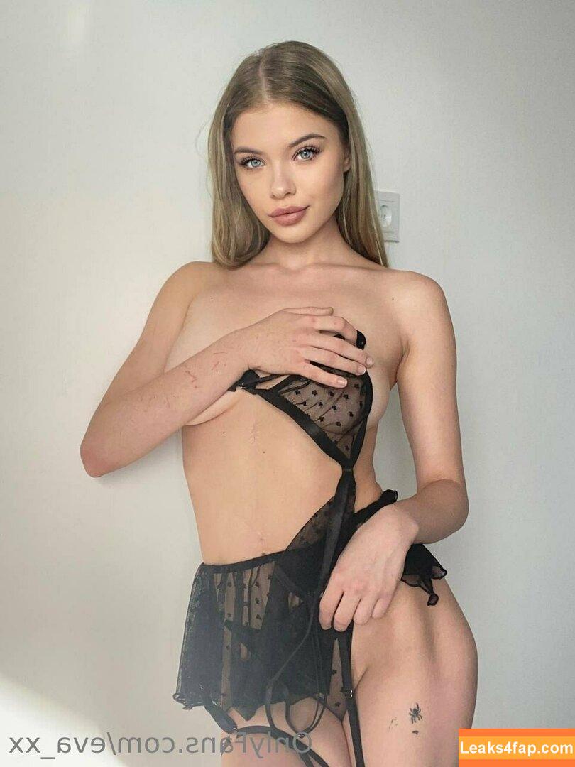 eva_xx / miss_eva_xx leaked photo photo #0041