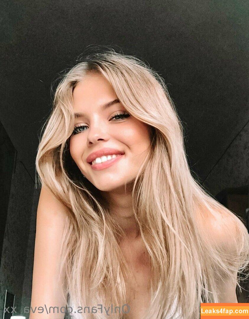 eva_xx / miss_eva_xx leaked photo photo #0127