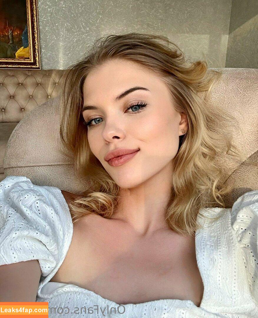 eva_xx / miss_eva_xx leaked photo photo #0157