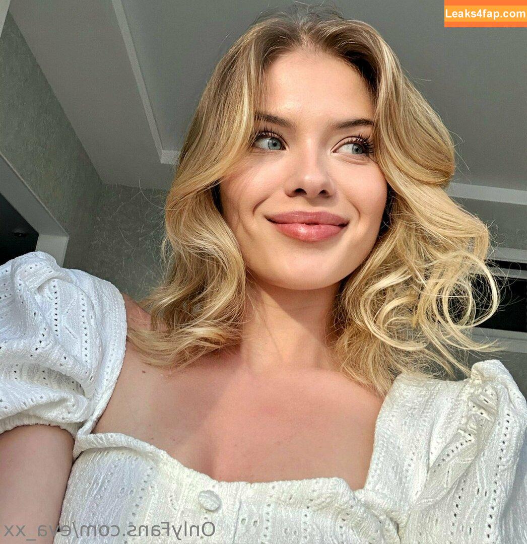 eva_xx / miss_eva_xx leaked photo photo #0161