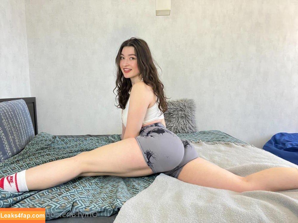 evaarouz /  leaked photo photo #0035