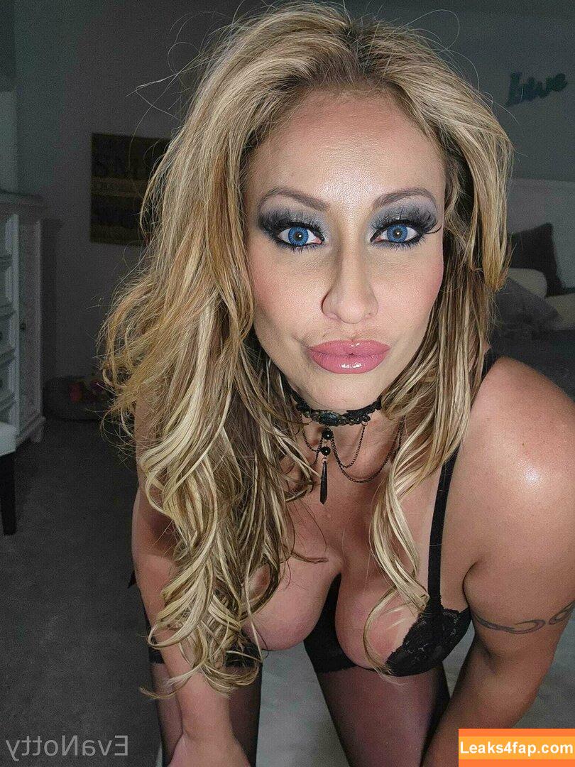 evabnotty / evanotty42 leaked photo photo #0089