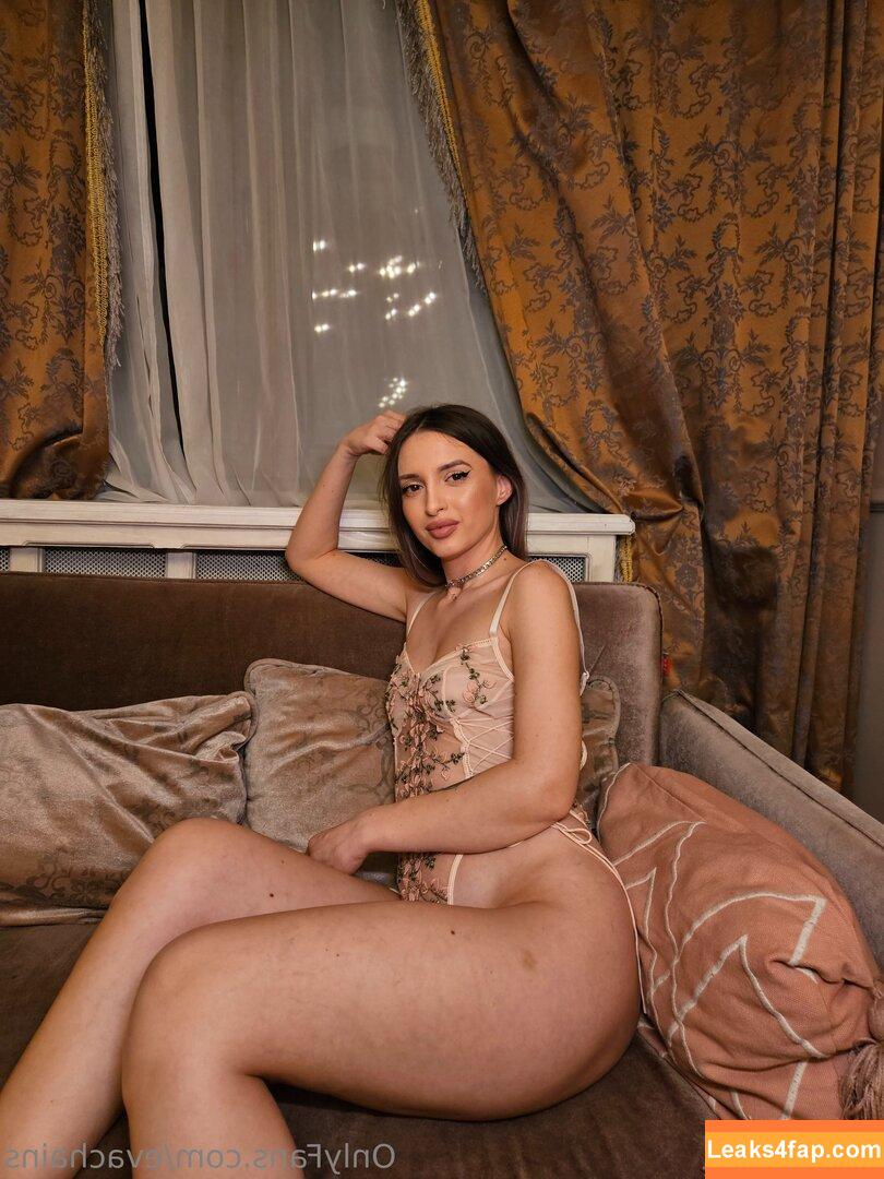 evachains / evachen212 leaked photo photo #0016