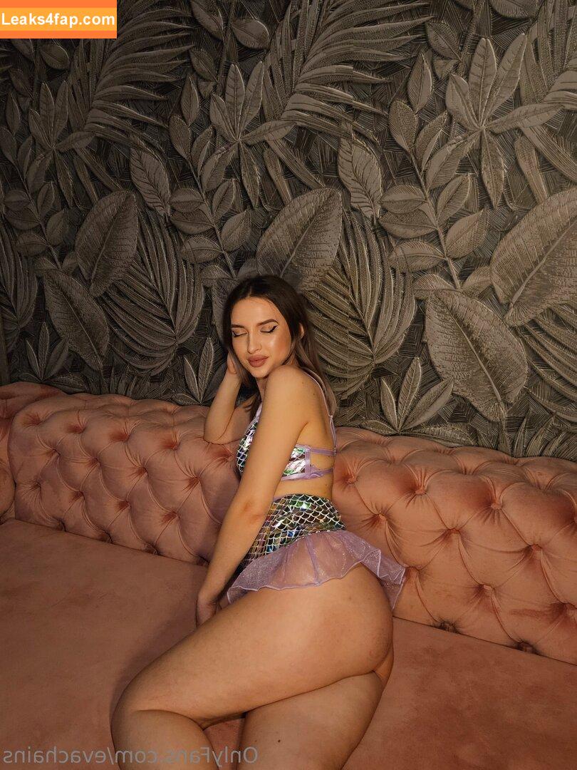 evachains / evachen212 leaked photo photo #0022