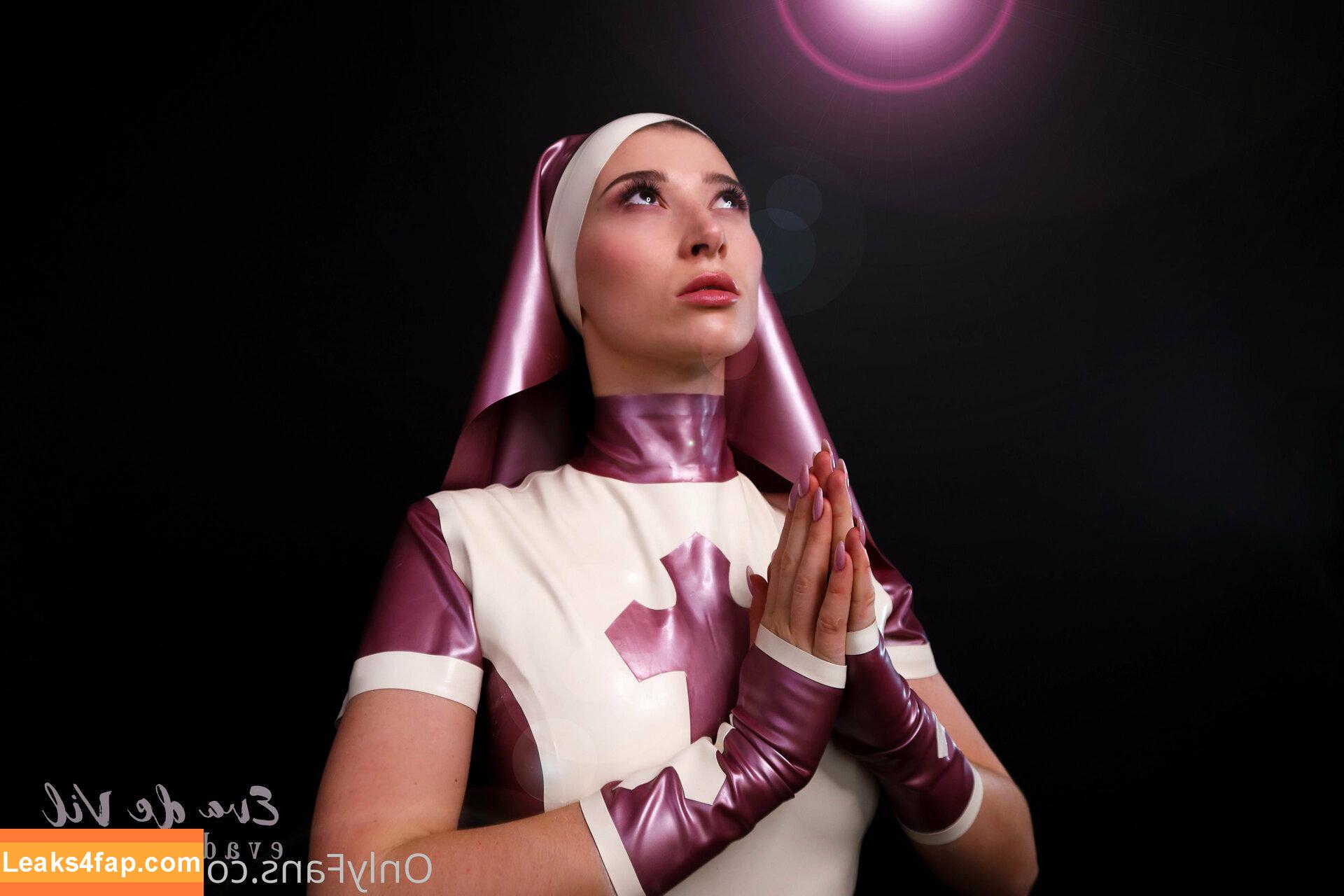EvaDeVil / eva.de_vil leaked photo photo #0079