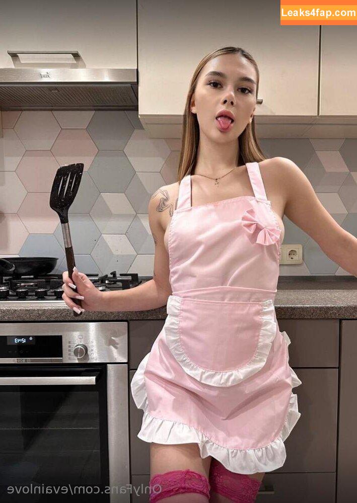 evainlove /  leaked photo photo #0034