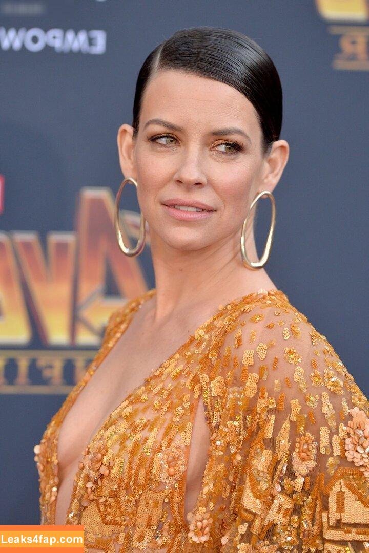 Evangeline Lilly / evangelinelillyofficial / lilyevangeline leaked photo photo #0219