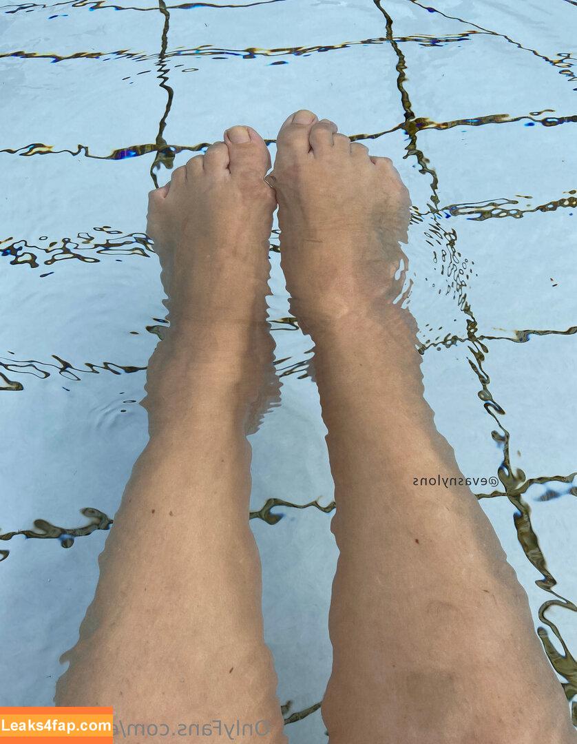 evasnylons / harisnyas_csaj leaked photo photo #0048