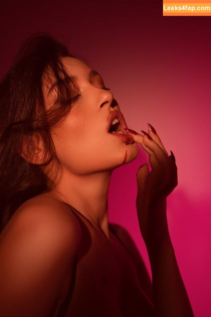 EvaWarenn /  leaked photo photo #0015