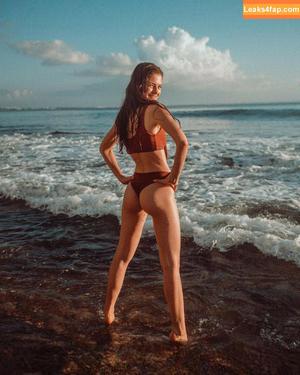 Eve Dumon photo #0315