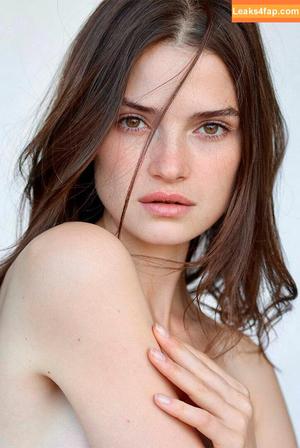 Eve Dumon photo #0316