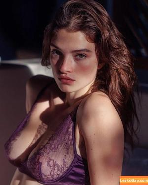 Eve Dumon photo #0317