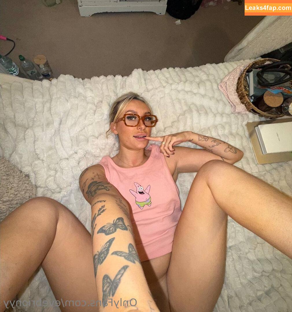 evebrionyy / eveb23.xo leaked photo photo #0002
