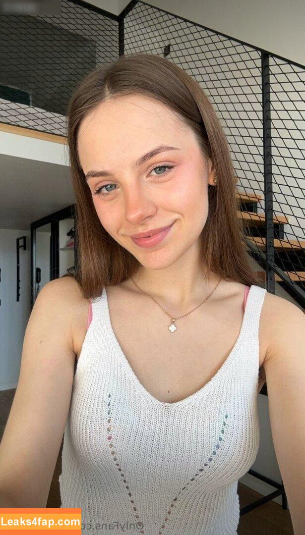 Evelina Kiss /  leaked photo photo #0084