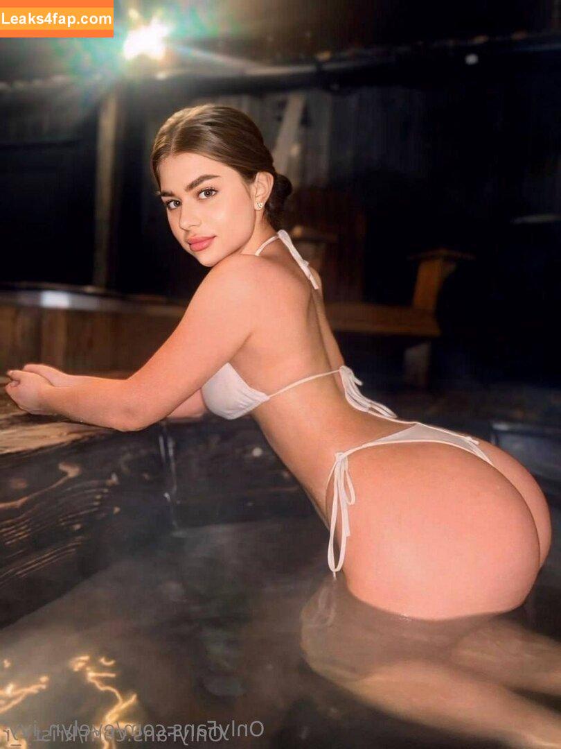evelyn_ivy / evelyn_ivy2 leaked photo photo #0009