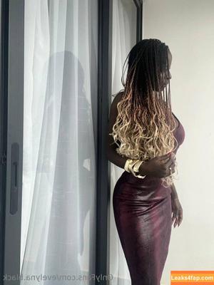 evelyna.black photo #0037