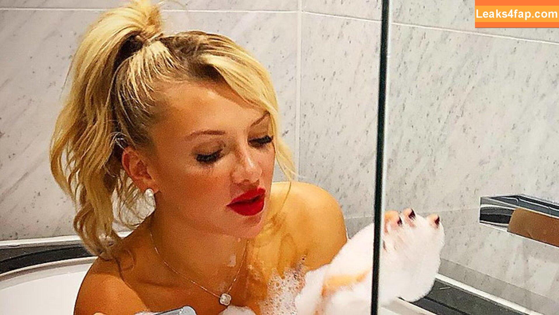 evelynburdecki /  leaked photo photo #0025