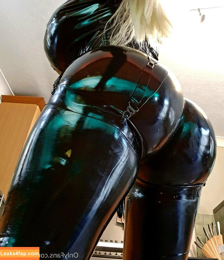 evelyndoll / evelyndolls leaked photo photo #0236