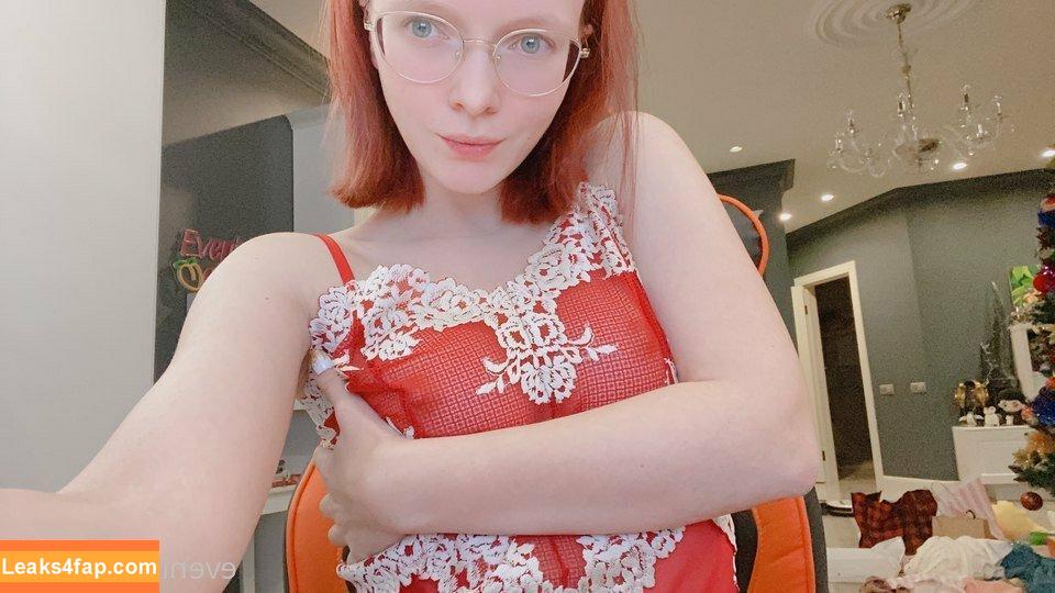 Evenink / cypliukas / evenink_cosplay / evenink_free / irina_cosplay leaked photo photo #0166