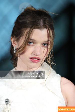 Ever Anderson photo #0024