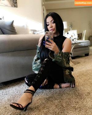 Evettexo photo #0022