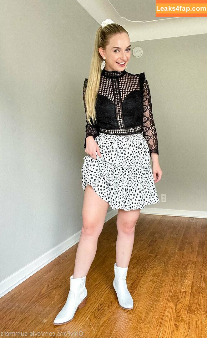 evie-summers / evereviesummers / https: leaked photo photo #0024
