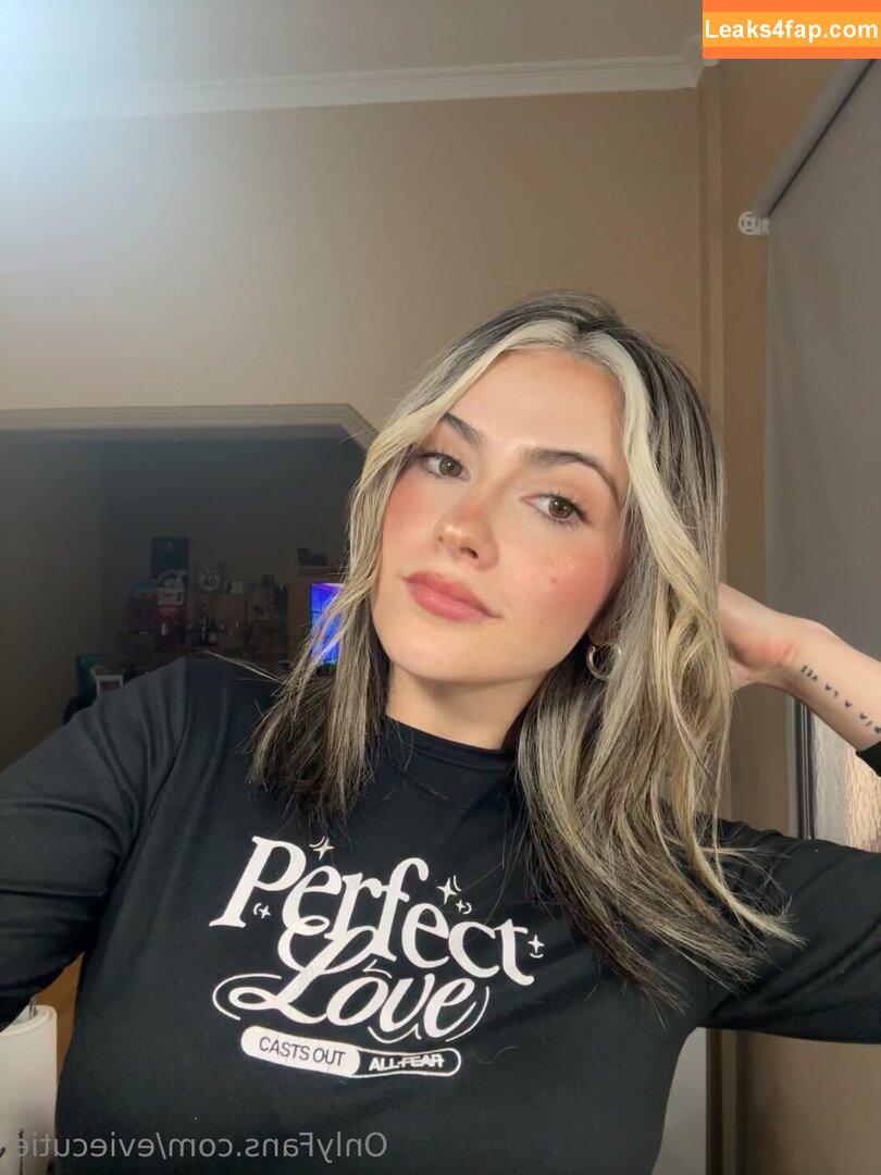 eviecutie / evie.cute leaked photo photo #0028