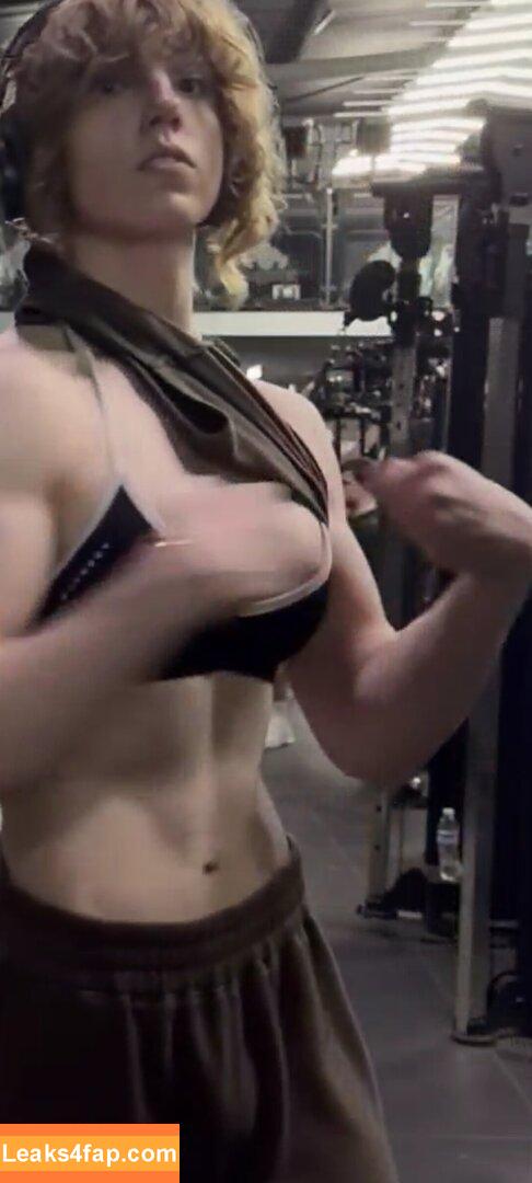 eviedotgym /  leaked photo photo #0032