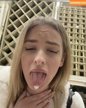 EvieEvans photo #0125