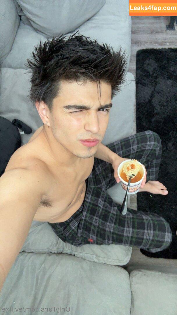 evillxe /  leaked photo photo #0046