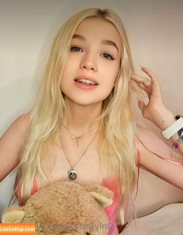 evilscarlett / evilxscarlet leaked photo photo #0083