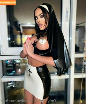 evilwomanfree photo #0041