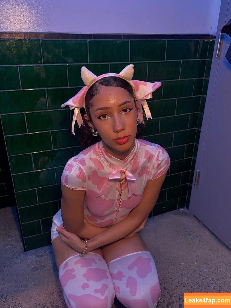 ewmxt / eliana / lalayravo / woahnatty leaked photo photo #0108