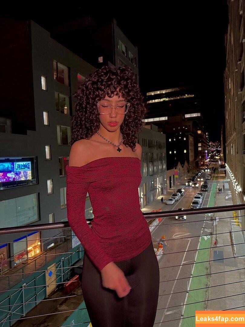 ewmxt / eliana / lalayravo / woahnatty leaked photo photo #0116