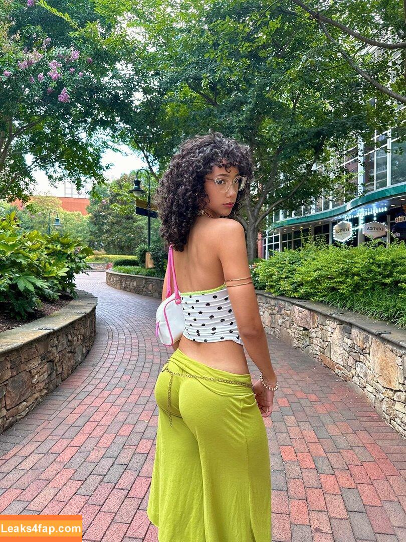 ewmxt / eliana / lalayravo / woahnatty leaked photo photo #0122