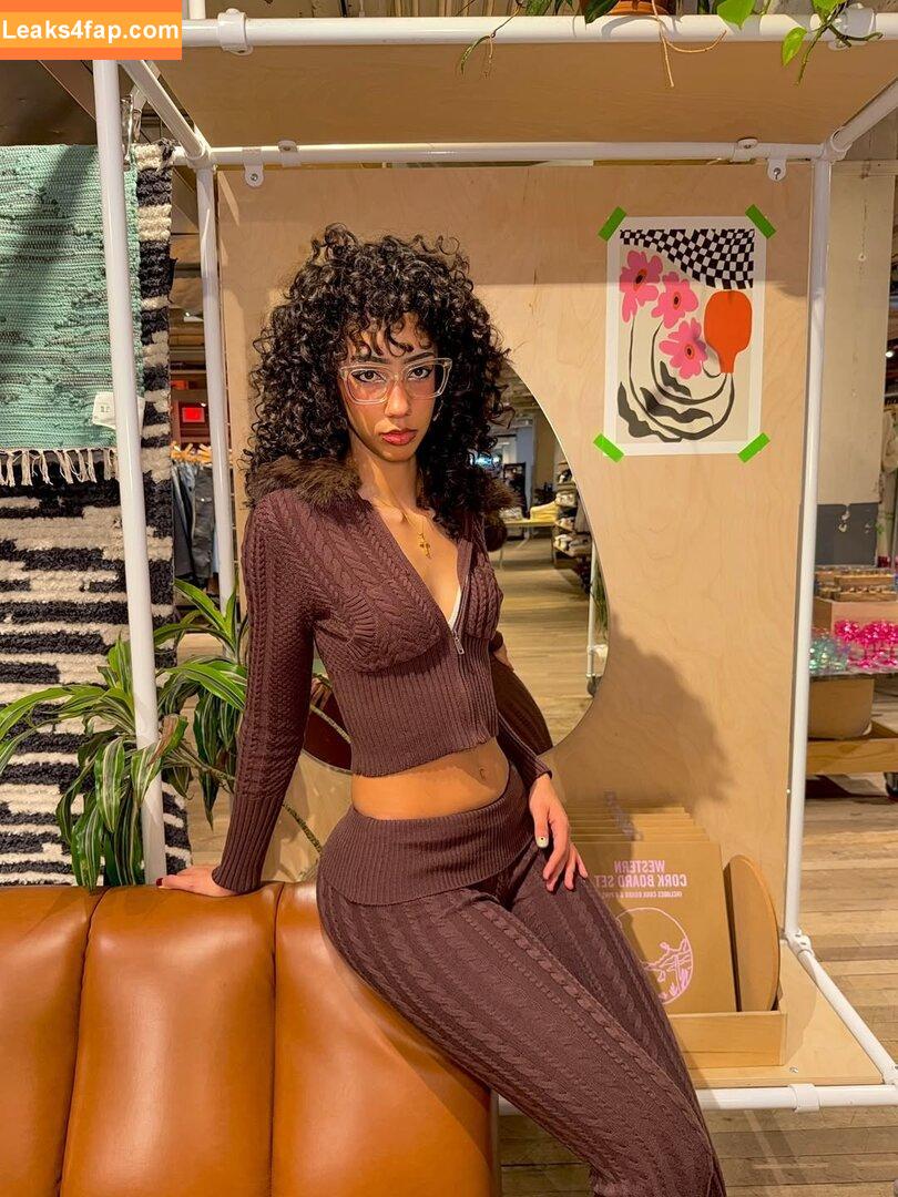 ewmxt / eliana / lalayravo / woahnatty leaked photo photo #0123