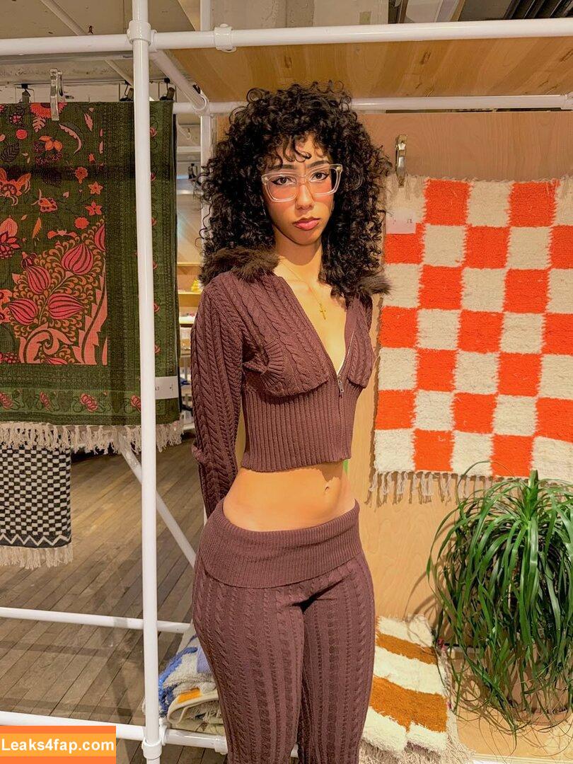 ewmxt / eliana / lalayravo / woahnatty leaked photo photo #0126