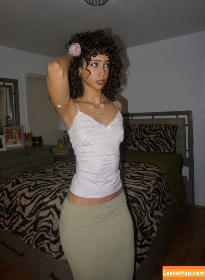 ewmxt / eliana / lalayravo / woahnatty leaked photo photo #0146