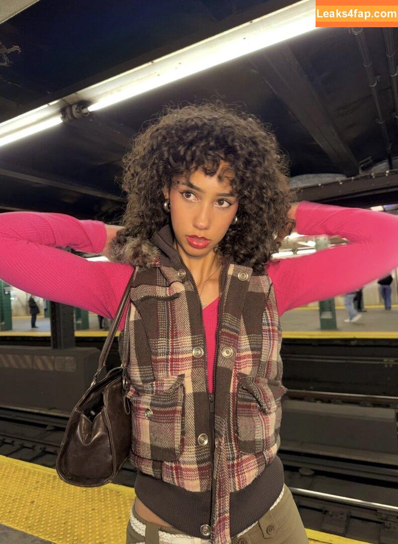 ewmxt / eliana / lalayravo / woahnatty leaked photo photo #0159