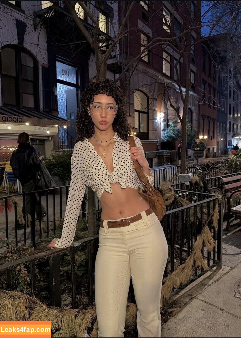 ewmxt / eliana / lalayravo / woahnatty leaked photo photo #0165