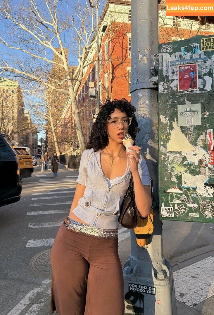 ewmxt / eliana / lalayravo / woahnatty leaked photo photo #0172