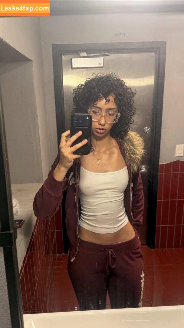 ewmxt / eliana / lalayravo / woahnatty leaked photo photo #0177