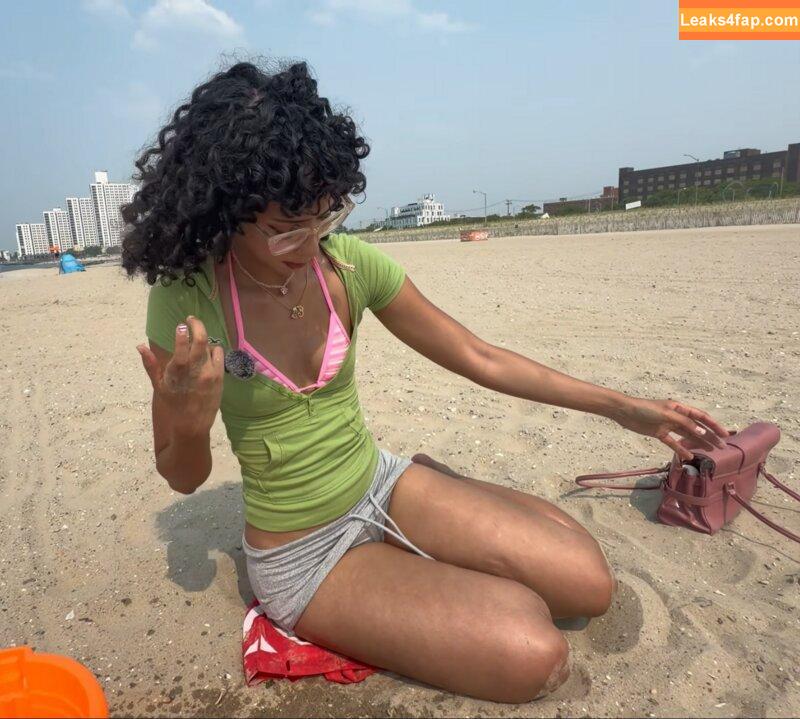 ewmxt / eliana / lalayravo / woahnatty leaked photo photo #0196